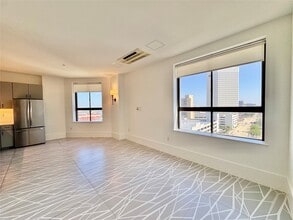 Building Photo - 2201 Market St