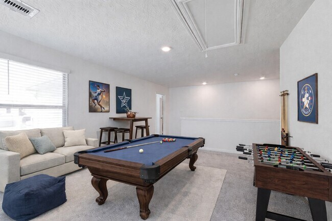 Building Photo - 9307 Central Pl