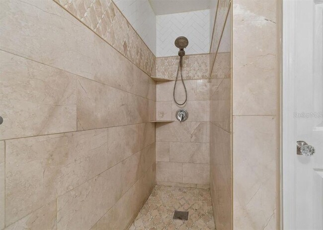 Building Photo - 9407 Chart House Ct
