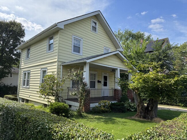 Building Photo - 22 Irma Ave