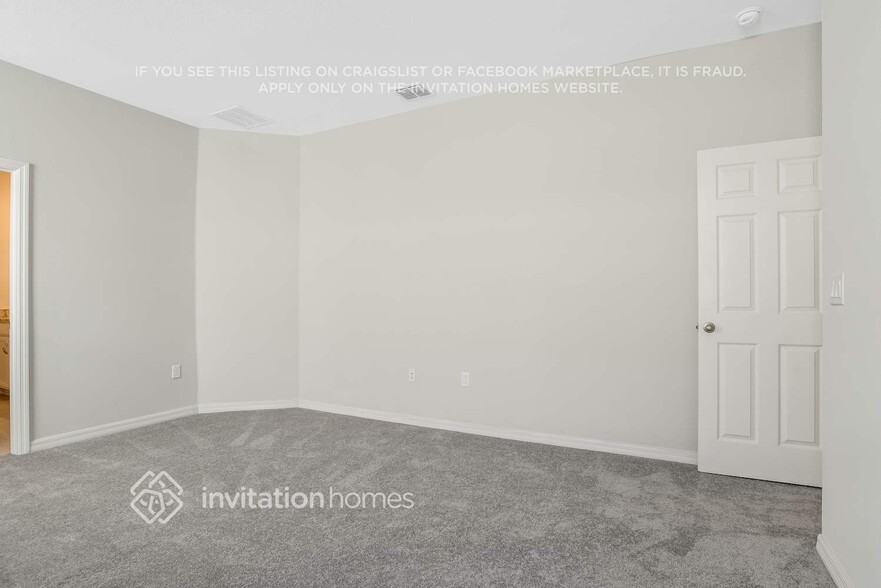 Building Photo - 1492 Grassland Ave