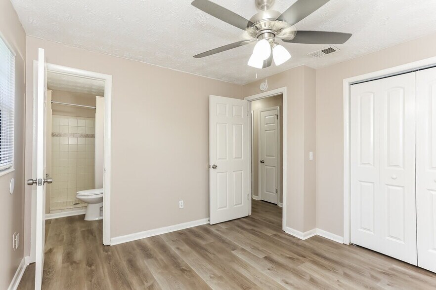 Building Photo - 7594 Raborn Ln