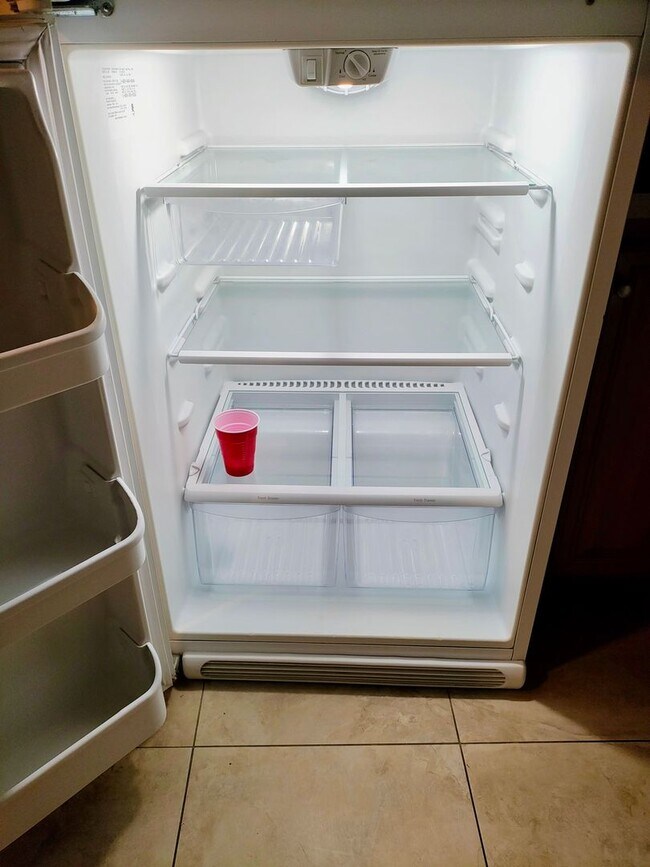 Building Photo - Charming Residence in a Prime Fort Myers Location