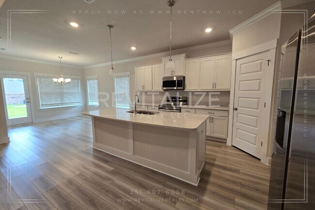 Building Photo - Modern 4BR/3BA Home Near Gulf Shores