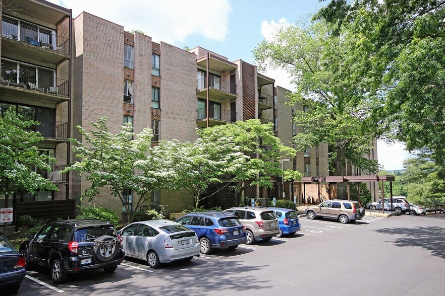 Building Photo - 511 1st St N