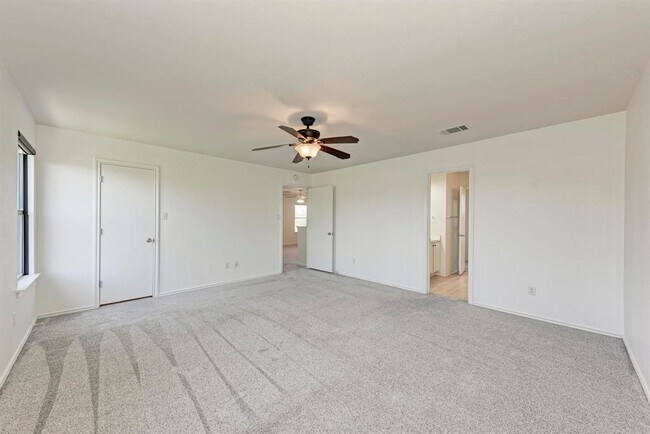 Building Photo - 12740 Bella Pkwy