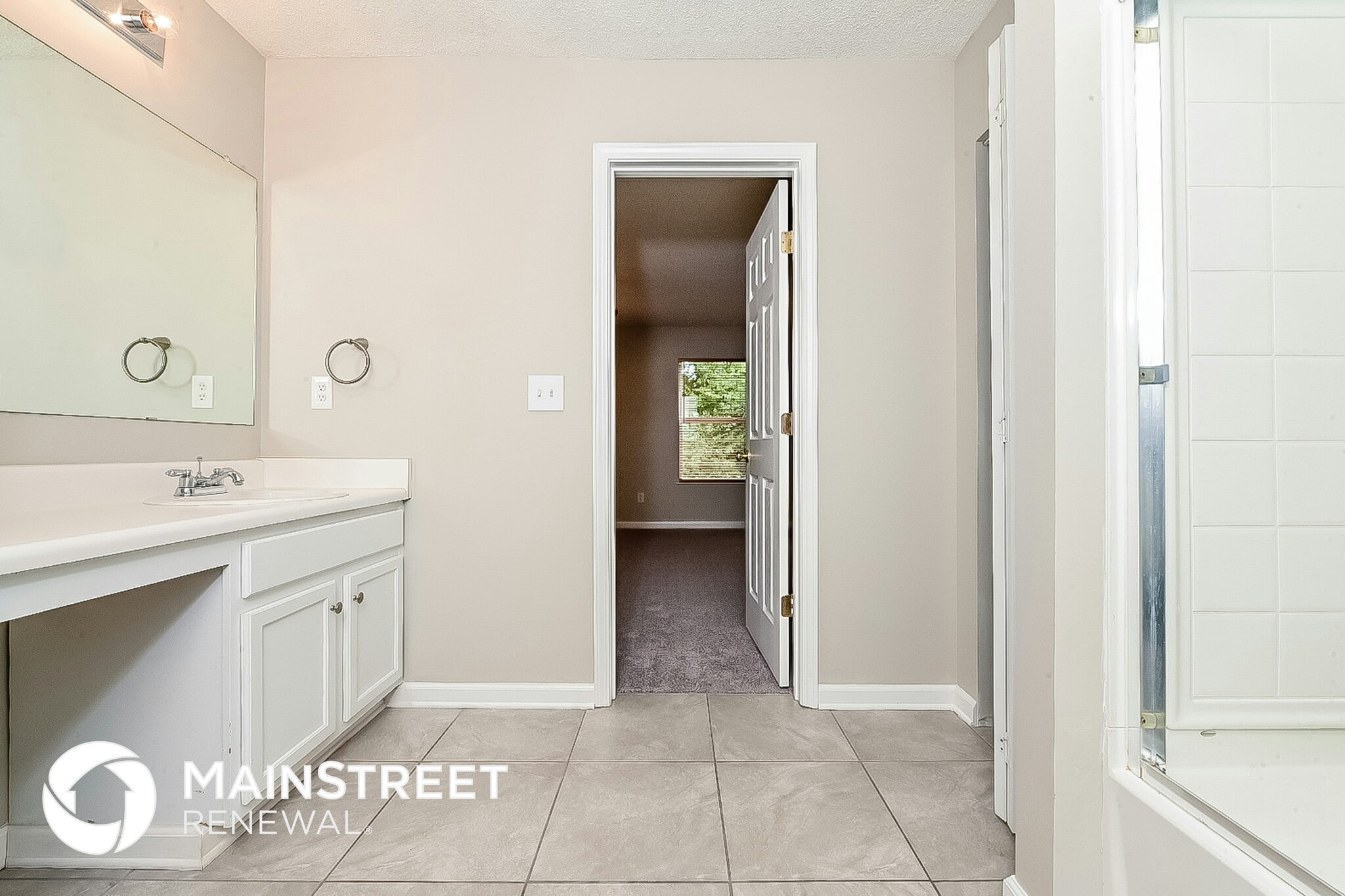 Building Photo - 2010 Sweet Bay