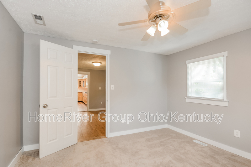 Building Photo - 2238 Cosmos Dr