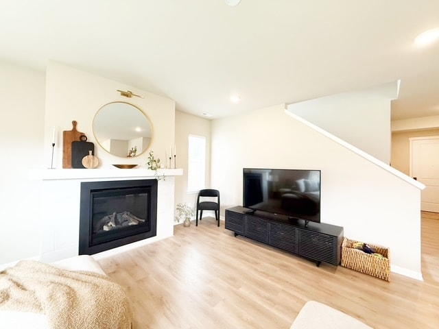Building Photo - 2405 NE Waterlily Wy