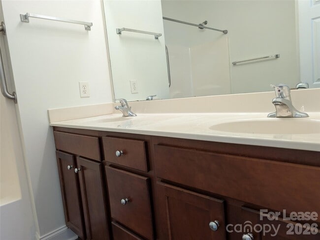 Building Photo - 2104 Sardony Ln