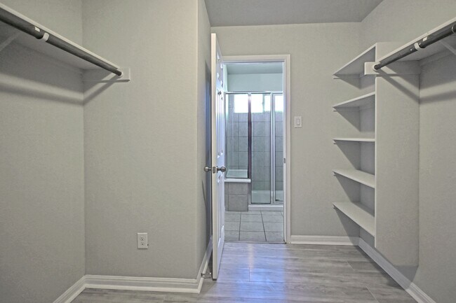 Building Photo - 2510 Diamondback Trail