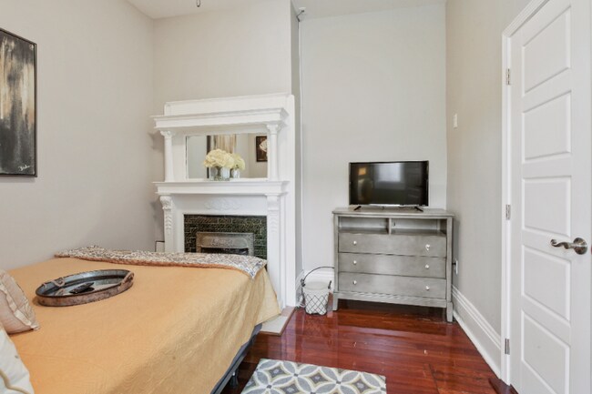 Building Photo - 2901 Lepage St