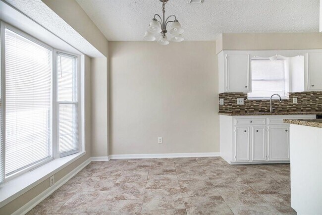 Building Photo - 22914 Grand Rapids Ln