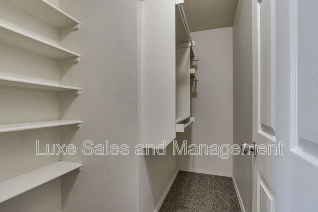 Building Photo - 1736 W Palm Pl