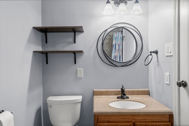 Building Photo - 3 Gambrel Oak Pl