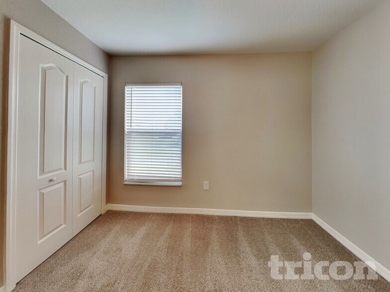 Building Photo - 1016 15th St NE