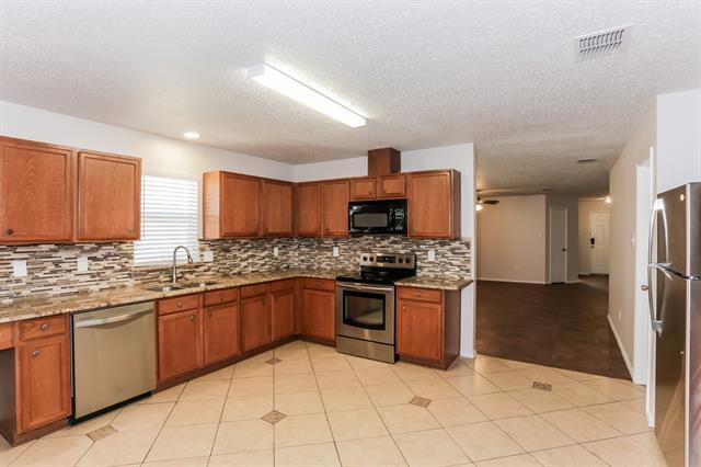 Building Photo - 2109 Doecrest Dr