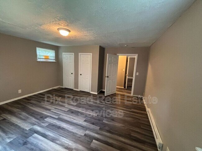 Building Photo - 545 Rockdale Ave