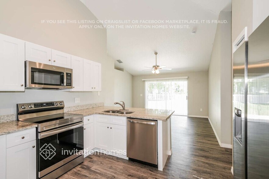 Building Photo - 30939 Stone Arch Ave