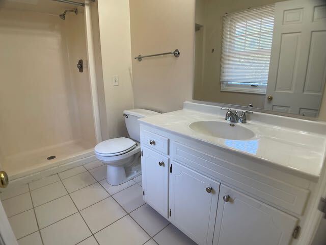 Building Photo - Large Duplex in Far North Peoria