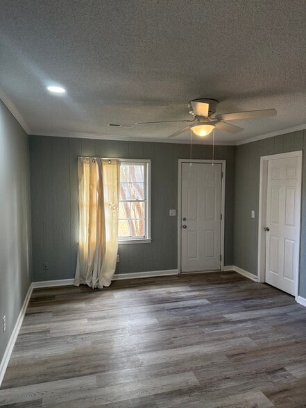 Building Photo - 5120 Rivers Ave