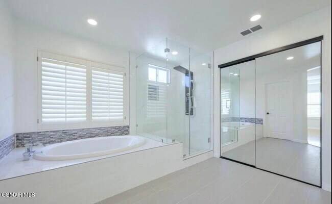 Building Photo - 3064 Ferncrest Pl