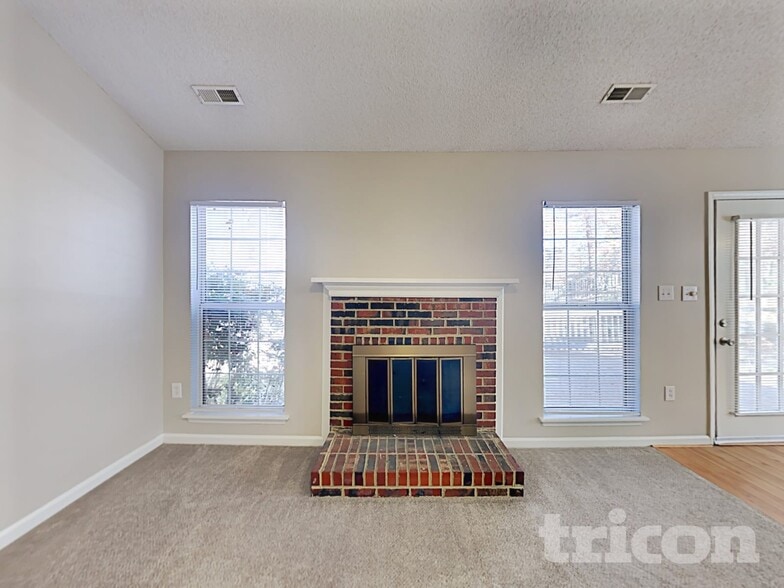 Building Photo - 5207 Hedgecrest Pl