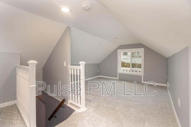 Building Photo - 39 18th St