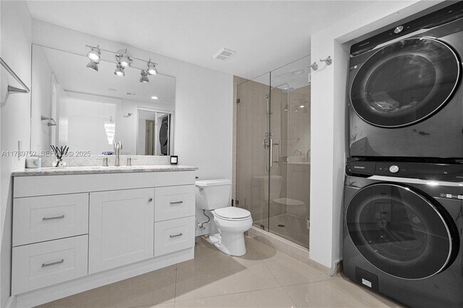 Building Photo - 1000 E Island Blvd