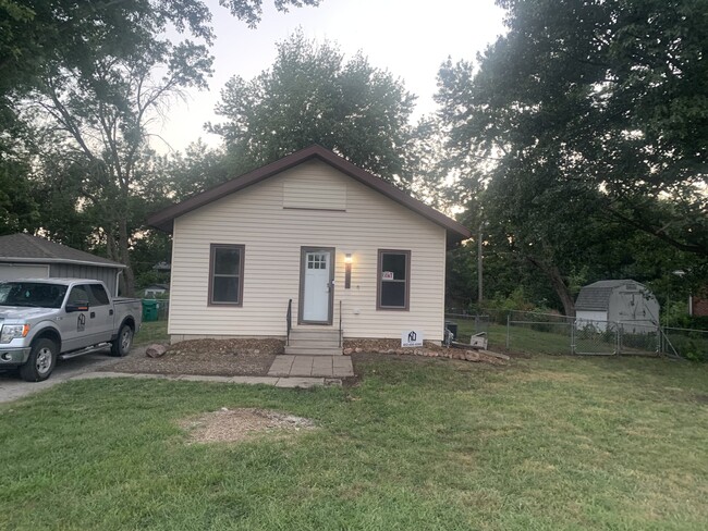 Building Photo - 1025 N 45th St