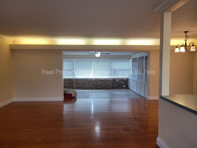 Building Photo - 2106 N Overbrook Ave