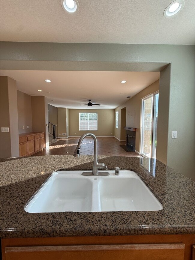 Building Photo - Beautiful Large Two Story Home is Centrall...