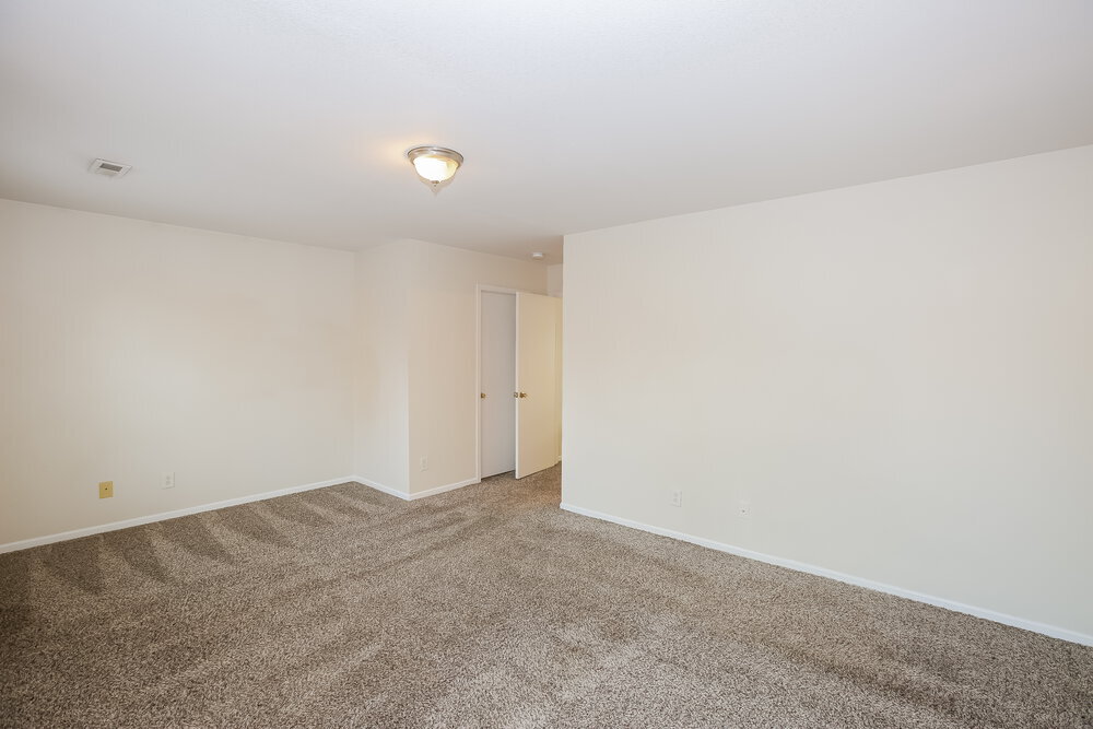 Building Photo - 7322 Fox Point Dr