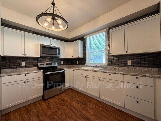 Building Photo - 845 S 29th St