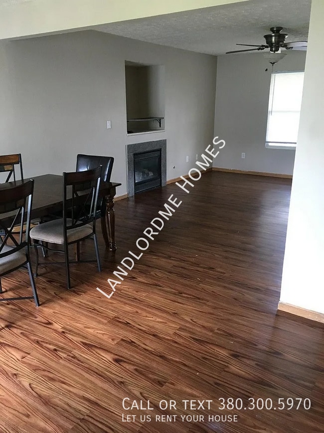 Building Photo - 2623 Bloom Dr