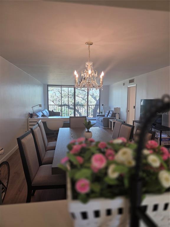 Building Photo - 3062 Eastland Blvd