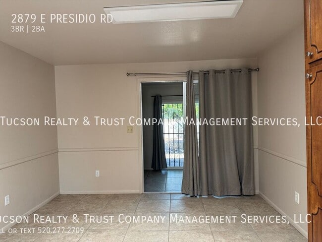 Building Photo - 2879 E Presidio Rd
