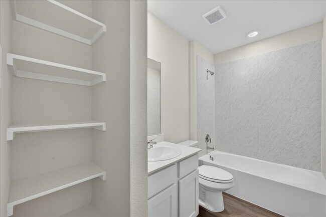 Building Photo - 728 Orchid Wy