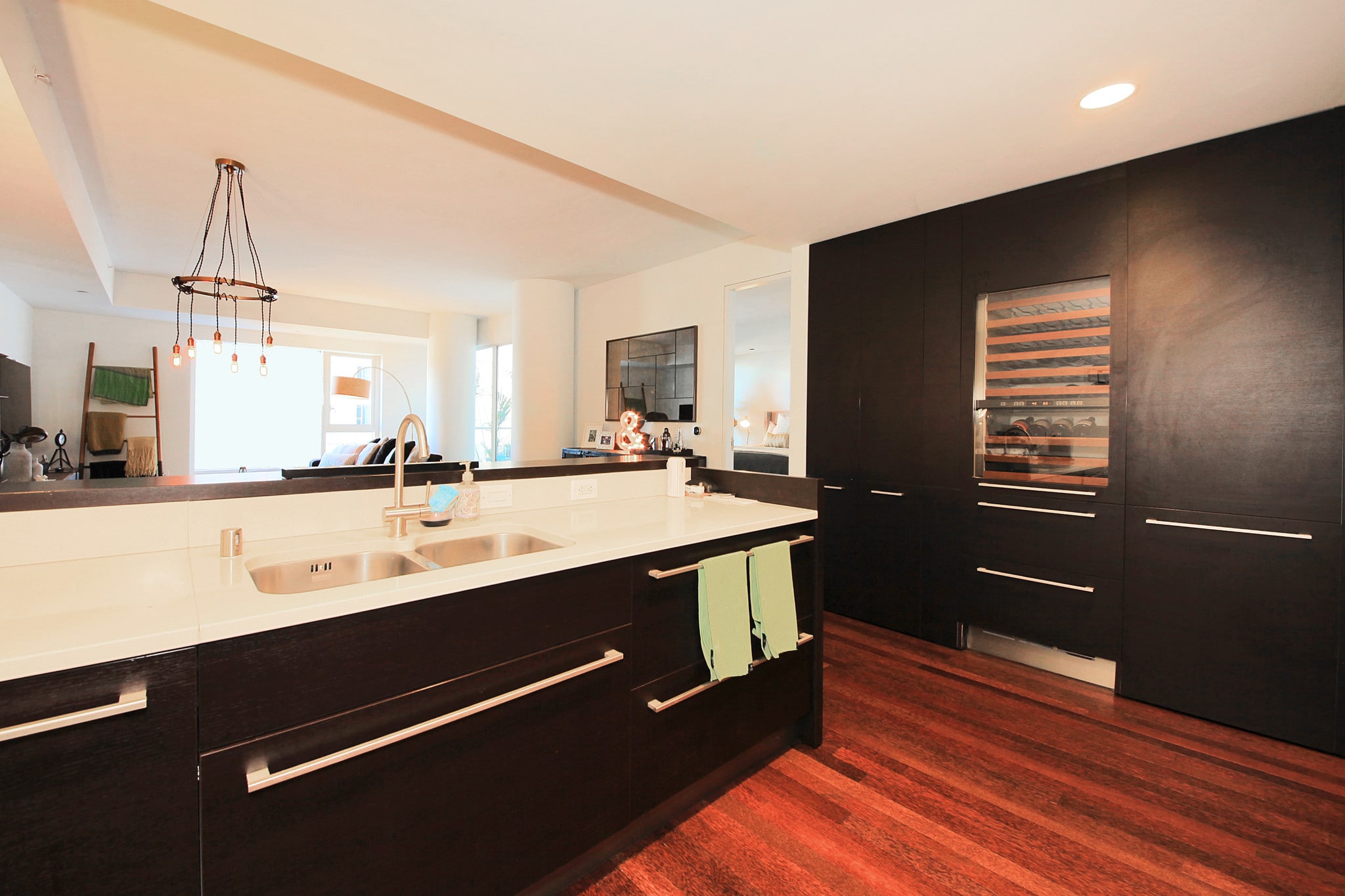 Building Photo - 6250 HOLLYWOOD Blvd