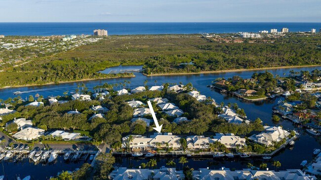 Building Photo - 14354 Cypress Island Cir