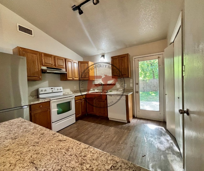 Building Photo - 1809 Ramada Dr