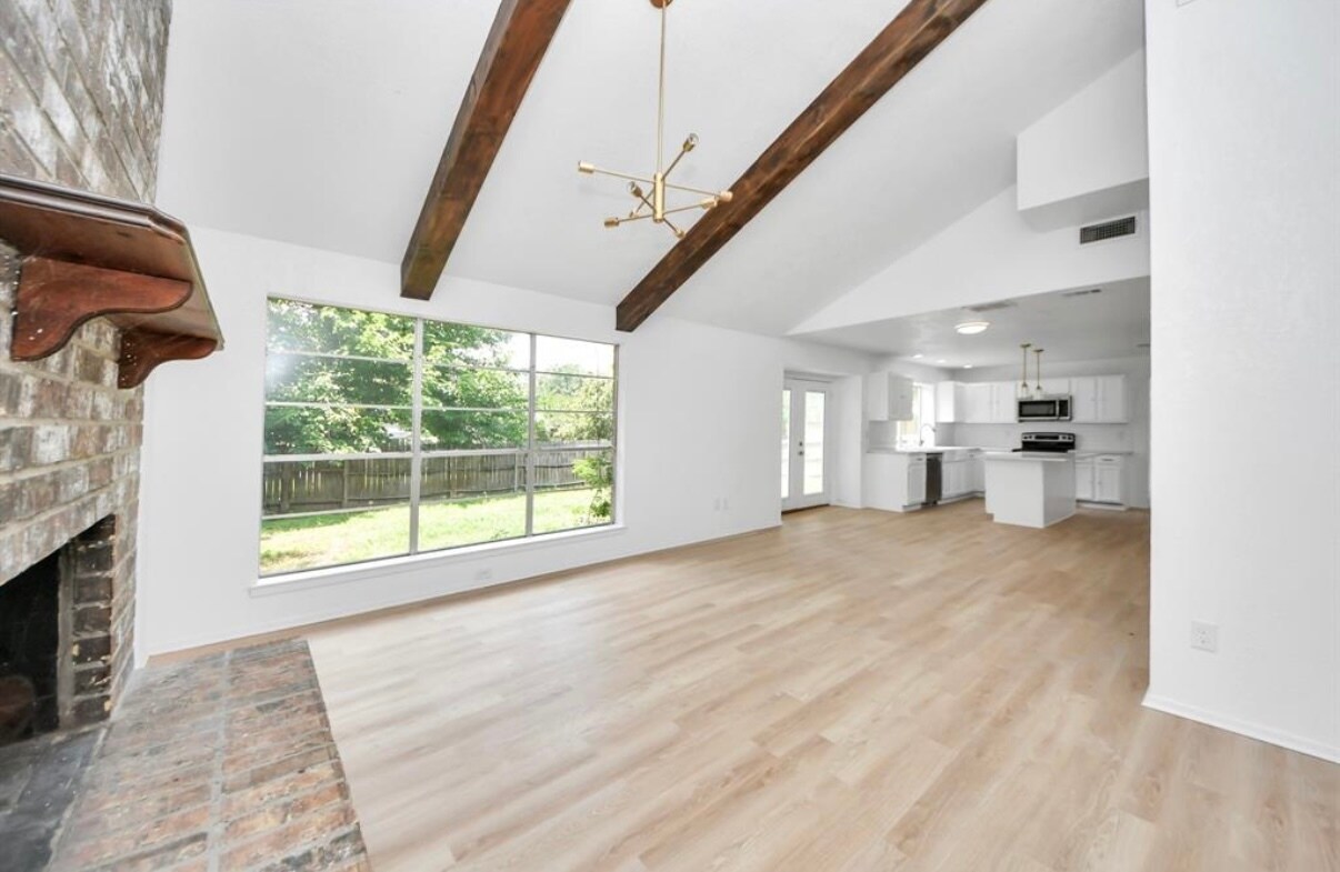 Building Photo - 3223 Deer Valley Dr