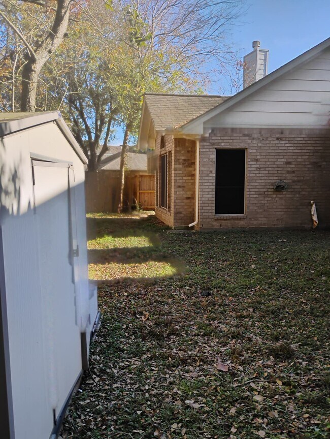 Building Photo - 231 Cedar Elm Ln