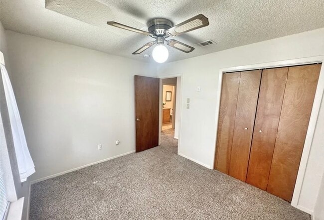 Building Photo - 1291 Edgewater Falls