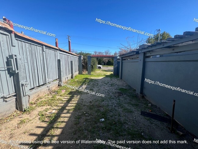Building Photo - Nice Front House In The City Of San Bernardino