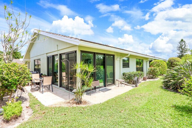 Building Photo - 2609 SW Egret Pond Cir