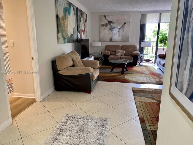 Building Photo - 141 Crandon Blvd