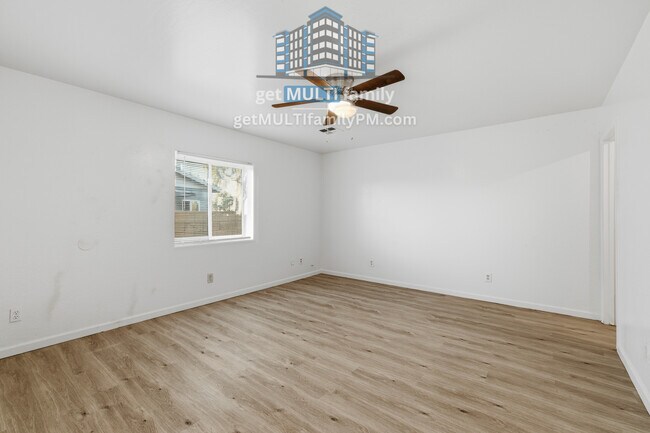 Building Photo - 1331 E Pueblo Ave