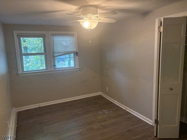 Building Photo - 915 Springfield Ave