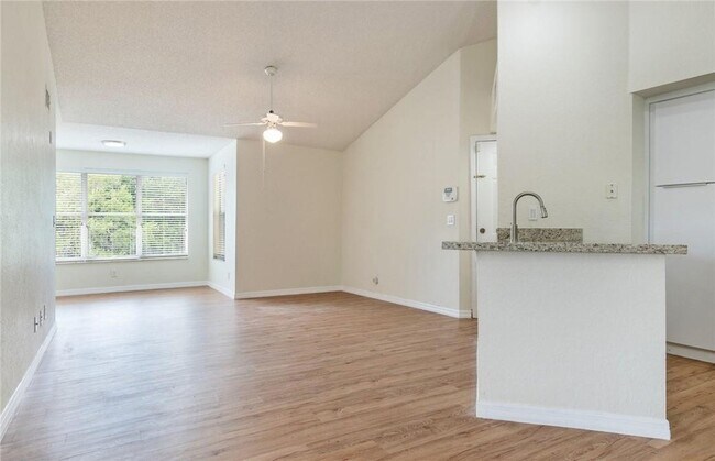 Building Photo - 417 Vista Isles Dr